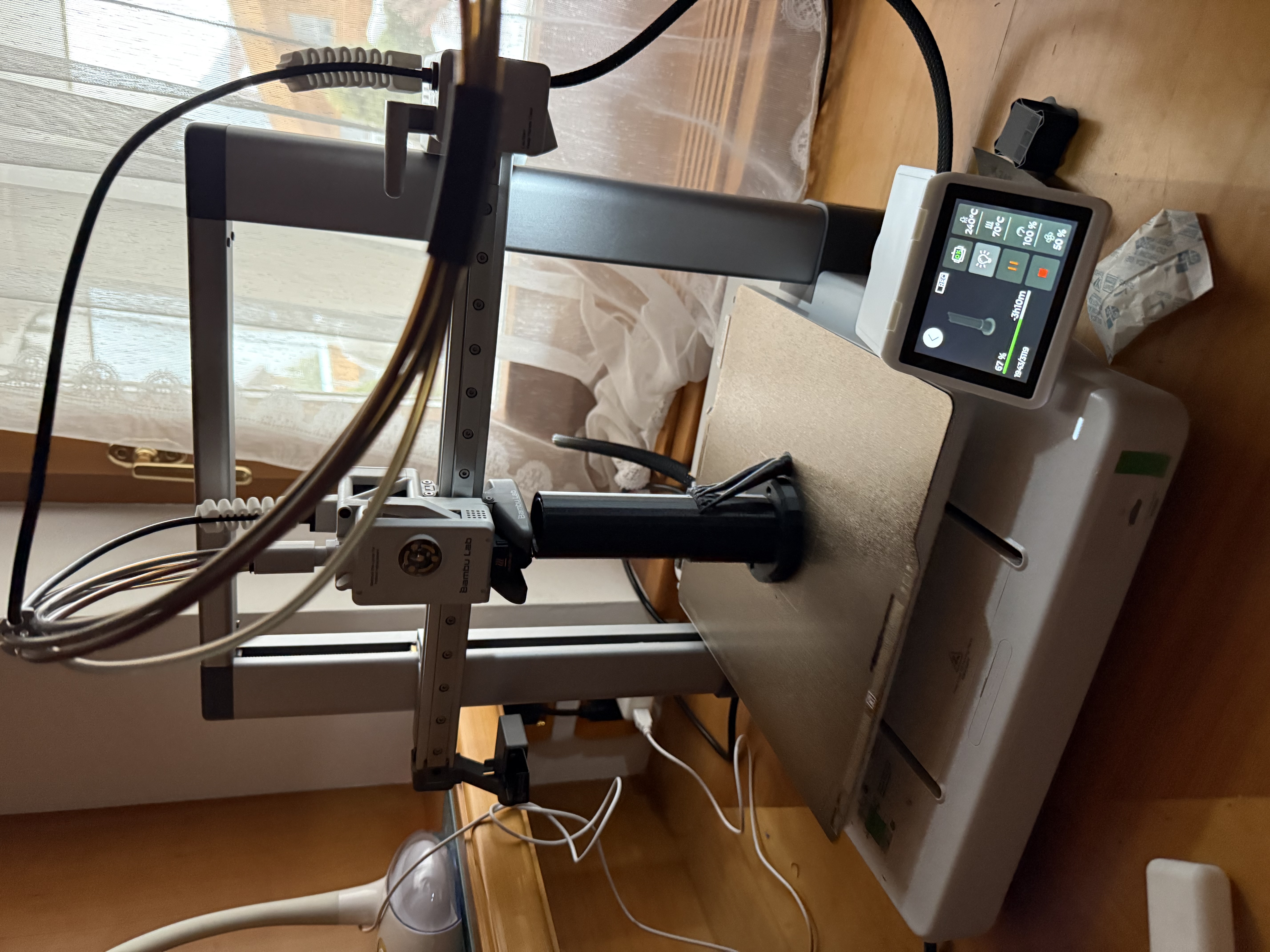 3D printer manufacturing a SAFTI component